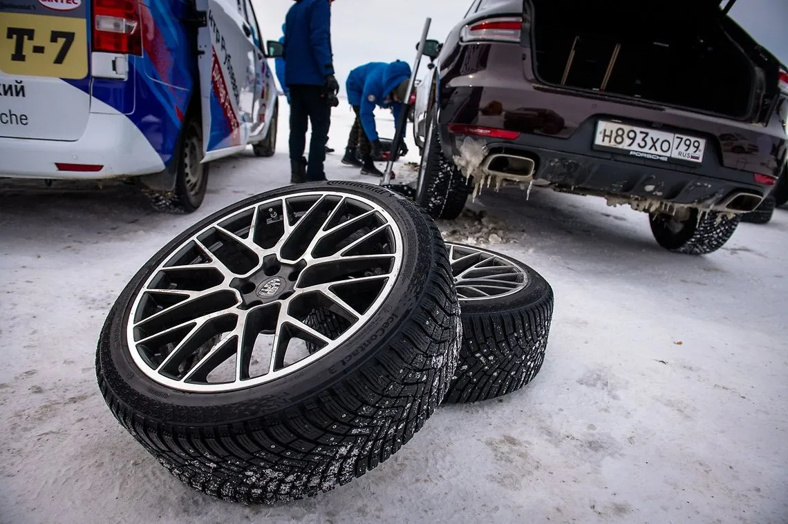 Continental на льду озера Байкал. 18 РЕКОРДОВ СКОРОСТИ НА ЛЬДУ БАЙКАЛА ОТ CONTINENTAL.